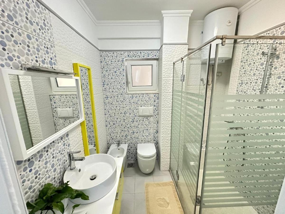 Sofia'S Holiday Apartment Влёра Экстерьер фото